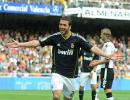 Real rout Valencia, Barca labour past Osasuna