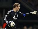 United's Ferguson hails Neuer