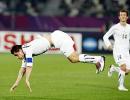 Hosts Qatar fall to Uzbekistan in Asian Cup opener