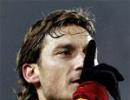 Totti hints at Roma exit for first time