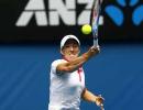 Wozniacki, Henin eases into 3rd round in Melborne