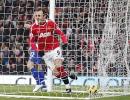 EPL Images: Berbatov, Van Persie make it Super Saturday