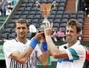 Mirnyi and Nestor win doubles final in Paris