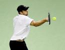 Roddick battles past Lu in Shanghai