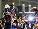 Vettel storms to Singapore win, on verge of re-writing history