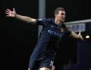 'Frustrated' Dzeko apologises to City teammates