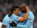 Balotelli lifts City as Manchester rules