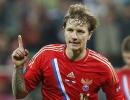 Euro: Russia hammer Czechs, Poles held by Greece