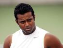 Enraged Paes threatens to pull out of London Olympics