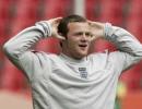 Rooney returns to lead United attack against Spurs