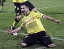 Dortmund reach German Cup final with late goal