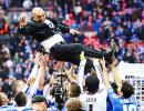 Give Di Matteo the job, say Chelsea players