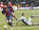 Champions League PIX: Messi fires Barca into last 16