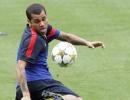 Barca's Alves sidelined for up to three weeks