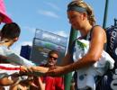 Azarenka edges Ivanovic, meets Stosur in final