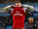 Wilshere accepts FA charge for offensive hand gesture