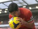 EPL PHOTOS: Suarez shines again as Liverpool surge top