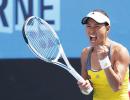 Aus Open: Federer, Serena, Murray march on