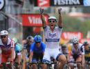 Contador down as Kittel wins chaotic Tour start