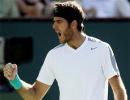 Del Potro ends Djokovic's unbeaten run, meets Nadal