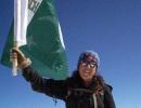 Samina becomes first Pakistani woman to scale Mt Everest