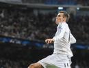 Goal frenzy as Real, United and PSG seal last 16 berths