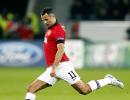 Youthful Giggs shines on in Europe at almost 40