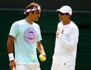 Federer looks for change, splits with coach Annacone