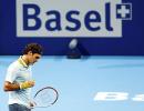 Federer's prepares World Tour Final qualification with easy win in Basel