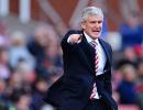 Man United are vulnerable reckons Stoke manager Hughes