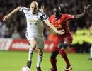 Shelvey in the spotlight as Liverpool go top