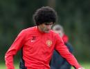 Mourinho backs Fellaini despite frosty reception from fans