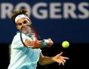 Sports shorts: Federer storms into final, Venus upsets Serena