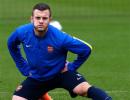 Arsenal's Wilshere out for six weeks with fractured foot