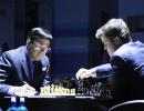 World Championship: Anand loses in Game 2; Carlsen takes early lead