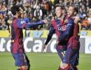 Record-breaker Messi tricks in Barca win; Chelsea thump Schalke