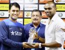 Dhoni felicitates hockey goalkeeper Sreejesh for Asiad heroics