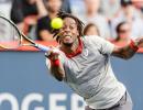 Flying Frenchman Monfils, Simon advance in Montreal