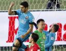 Club World Cup: Suarez 'tricks as Barcelona stroll into final