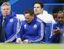 Hiddink pleased with striker-less Chelsea's point at Old Trafford