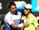 'Nervous' Wawrinka avenges Nishikori with fighting win