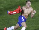 Cheeky Sanchez penalty clinches Chile's first Copa