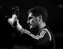 'C'est fini', says tearful Casillas as he quits Real Madrid