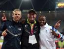 Mo Farah to continue working with coach Salazar