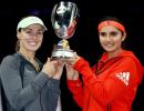 Sania-Martina bag 9th title of the year! Congratulate them!