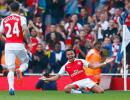 EPL PHOTOS: 2 goals in 7 minutes! Arsenal crush United