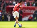 With EPL entering the business end, Ozil wants to play for the fans