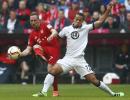 Sublime Ribery volley keeps Bayern on title course