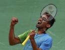 Srikanth shocks world No 5 to enter quarter-finals