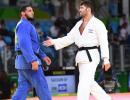 Egyptian booed for not shaking hands with Israeli at Rio Games